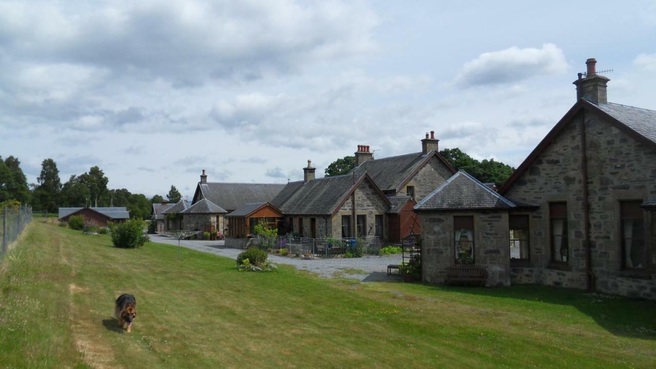Meadowside Cottages Balavil Exterior photo
